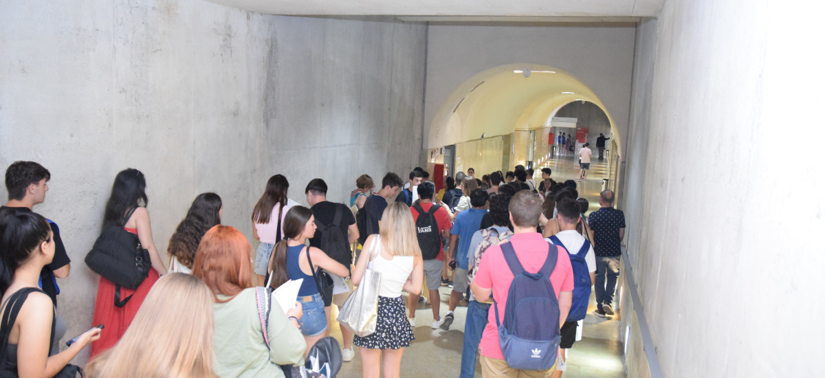 Más de 300 estudiantes se presentan a la última convocatoria del modelo actual de EBAU